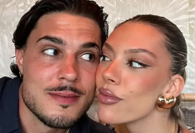 Las vacaciones en Ibiza de Alejandra Rubio y Carlo Costanzia.