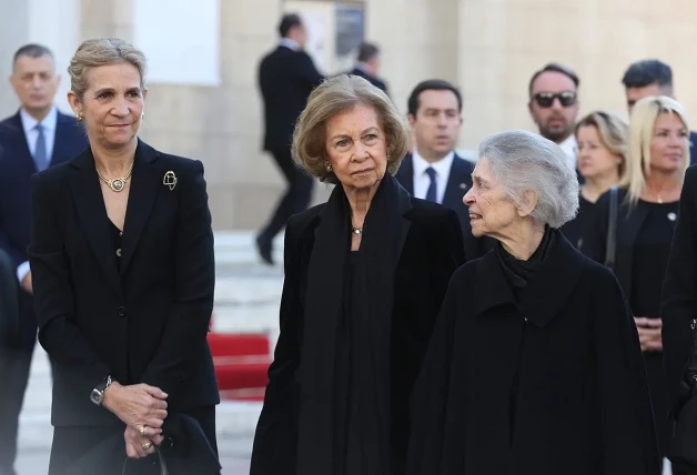 La infanta Elena, la reina Sofía y su hermana Irene de Grecia