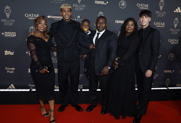 Lamine Yamal y su familia