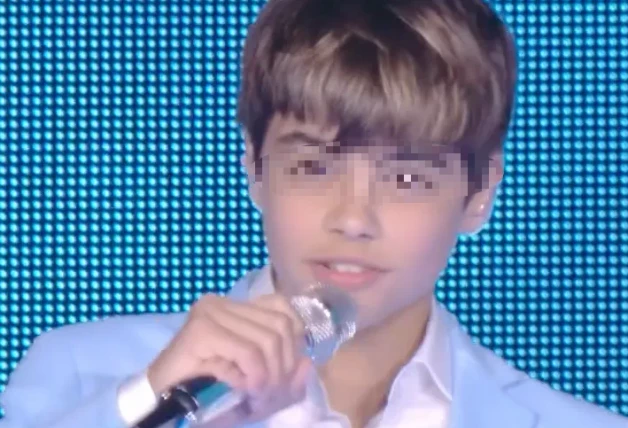 Shakira sube a sus hijos al escenario