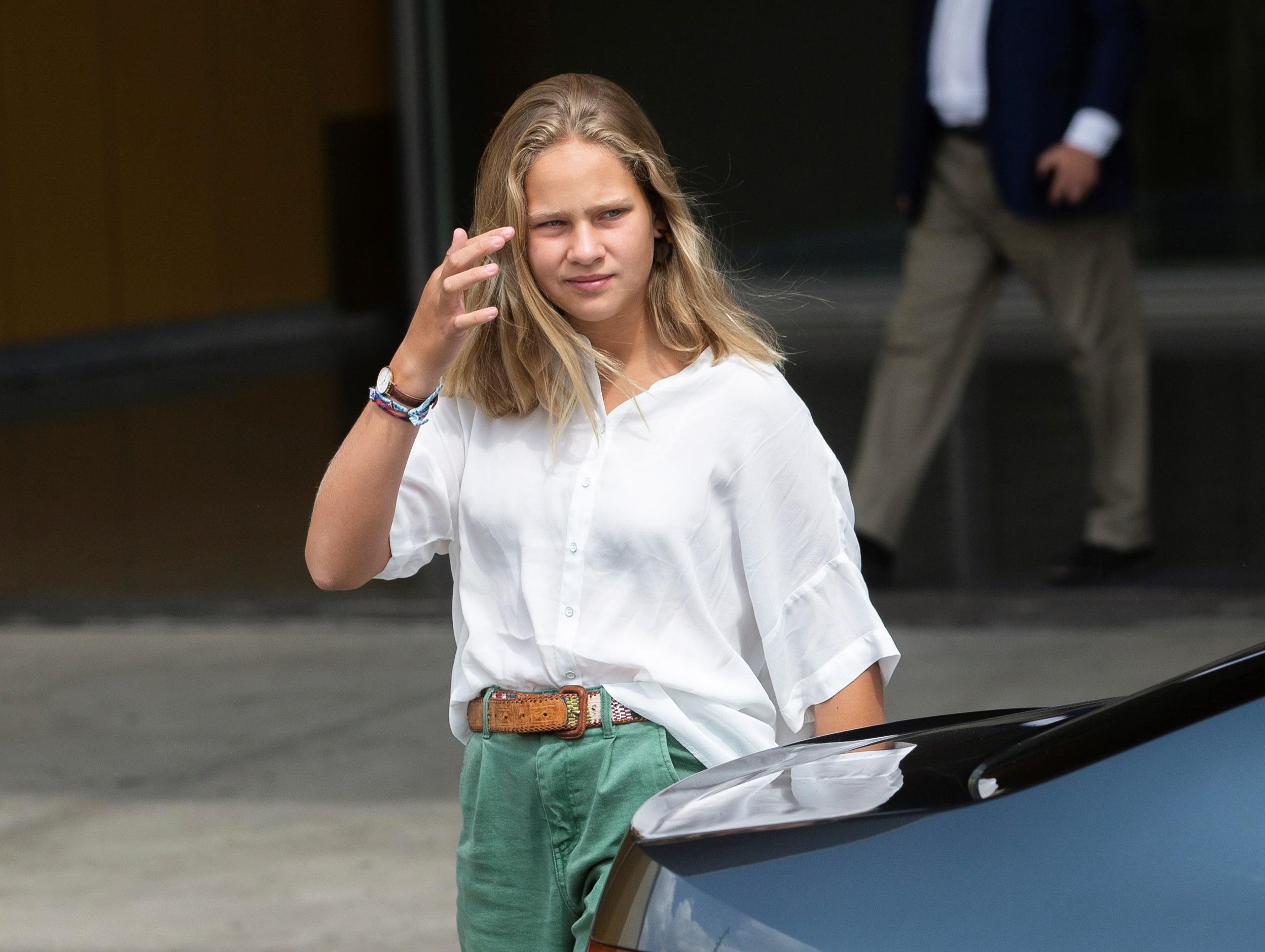Irene Urdangarin, a la salida de la clínica Quiron en Pozuelo, donde han visitaron a su abuelo.