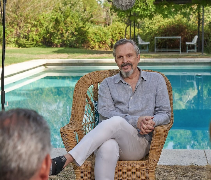 La espectacular casa de Miguel Bosé con capilla incluida
