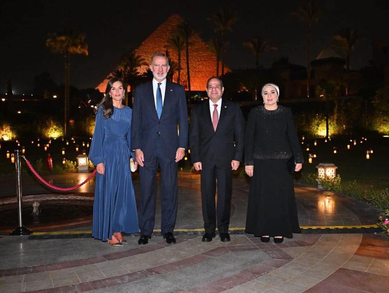 Felipe y Letizia, muy emocionados: las fotos de su visita privada a las pirámides de Giza