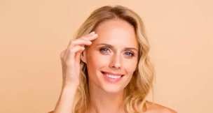 Mujer tras haber hecho un tratamiento con botox en la cara