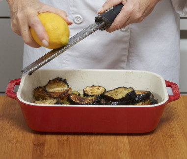 receta-chuletas-de-cerdo-a-la-mostaza-con-verduras-asadas-paso-3