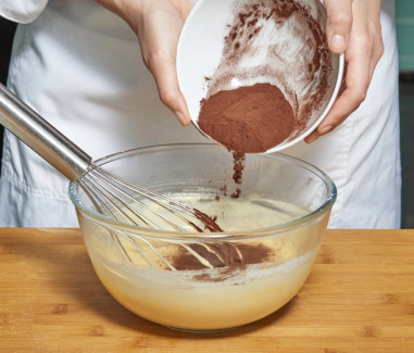 receta-bizcocho-de-yogur-y-cacao-paso-3