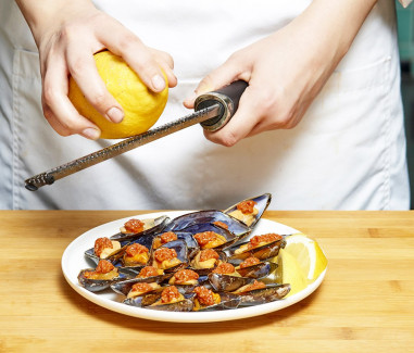 receta-mejillones-con-vinagreta-de-tomates-secos-y-limo-n-paso-4