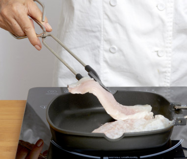 filetes-de-dorada-con-crema-de-salvia-y-tomates-paso-4