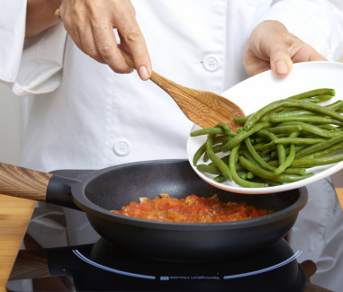 judi-as-verdes-con-salsa-de-tomate-a-la-albahaca-paso-4