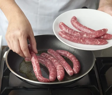 Salchichas con guisantes-Paso 3