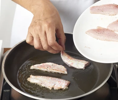 Salmonetes con ajoblanco7