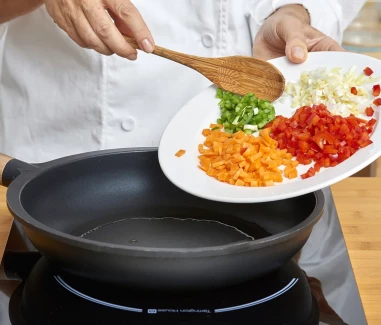 Sopa de pescado y almejas con verduras Paso 2