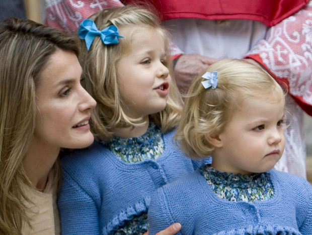 La reina y sus hijas en el 2009.