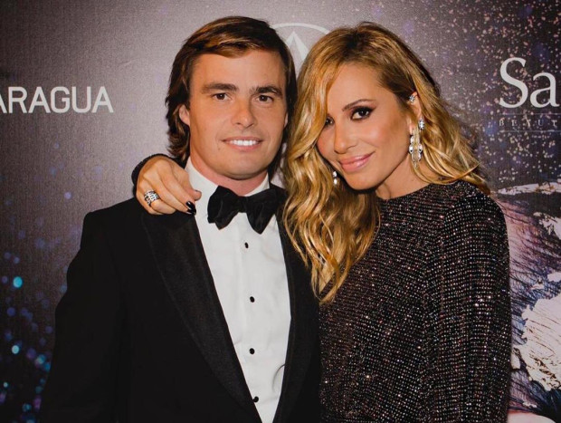 Marta Sánchez junto a su pareja, Federico León.