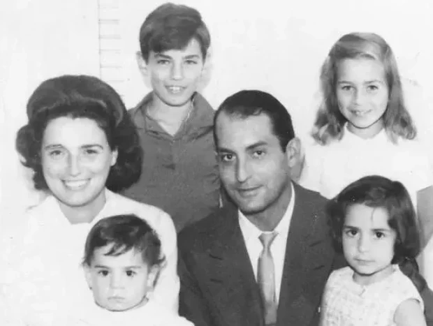 La familia Ortiz Osborne, en una imagen antigua (Bertín, de niño, arriba a la izquierda).