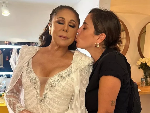 Isabel Pantoja y Anabel Pantoja.
