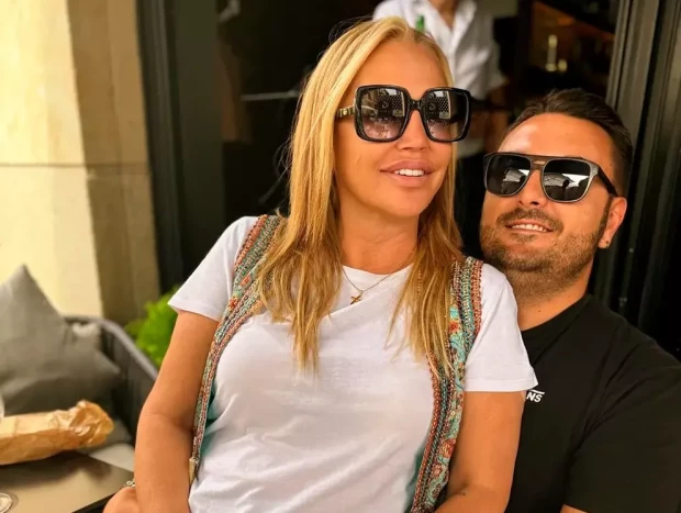 Belén Esteban con su marido Miguel Marcos.