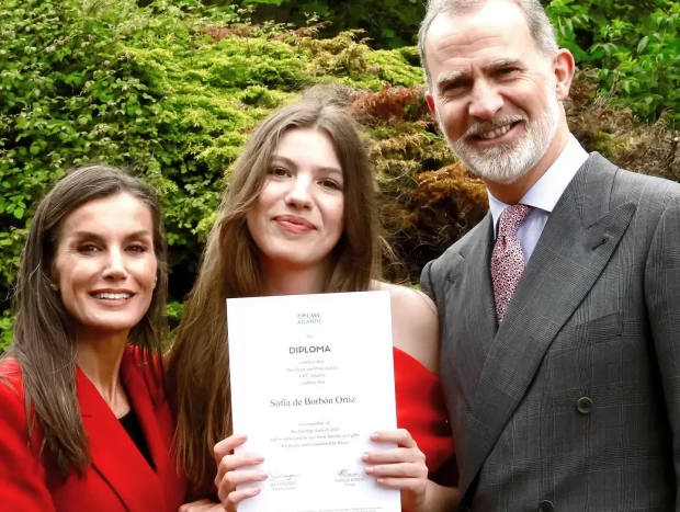 La infanta Sofía en su graduación en Gales.