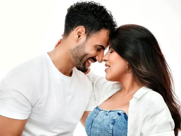 Isa Pantoja y Asraf en sus redes sociales