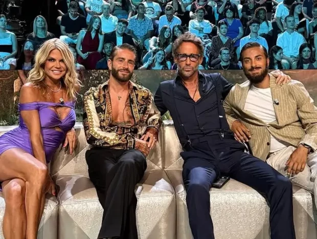 Makoke con algunos compañeros de Supervivientes.