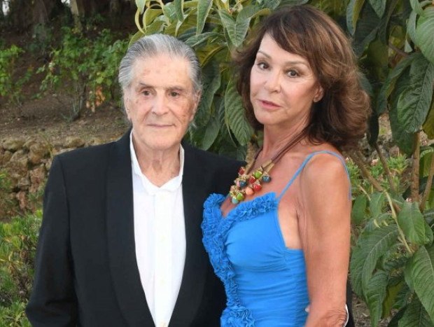 Jaime Ostos junto a su mujer, Mari Ángeles Grajal, quien ha confirmado la noticia.