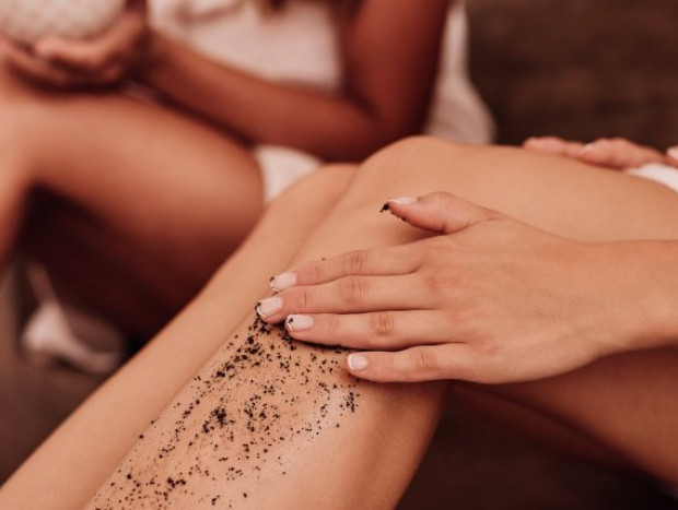 Los exfoliantes enzimáticos son los más adecuados para pieles sensibles.