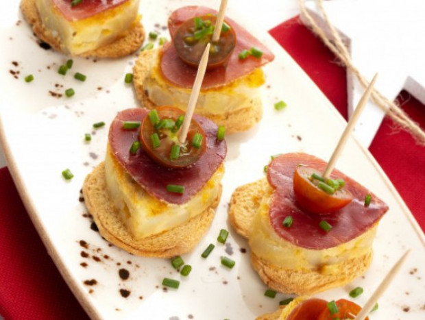 pinchos de corazones