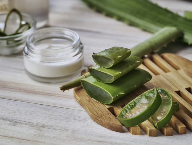 El aloe vera es un ingrediente esencial en el cuidado de la piel tras la exposición al sol.