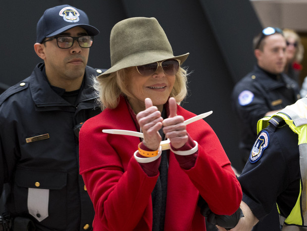 jane fonda arrestada