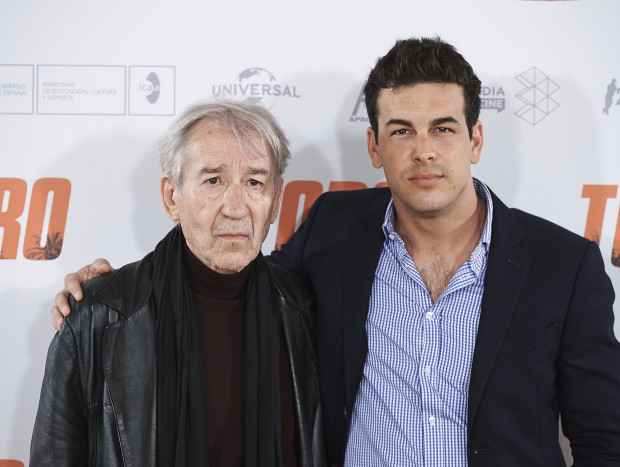 José Sacristán y Mario Casas trabajaron juntos en 'Toro'.
