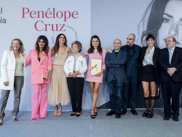 Penélope Cruz amigas entrega premio