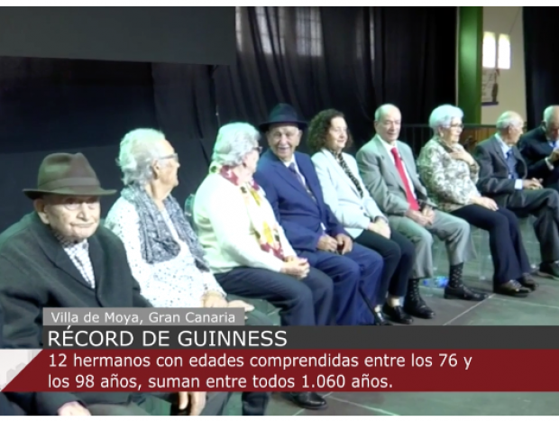 Los 12 hermanos, muy emocionados, homenajeados en su tierra.