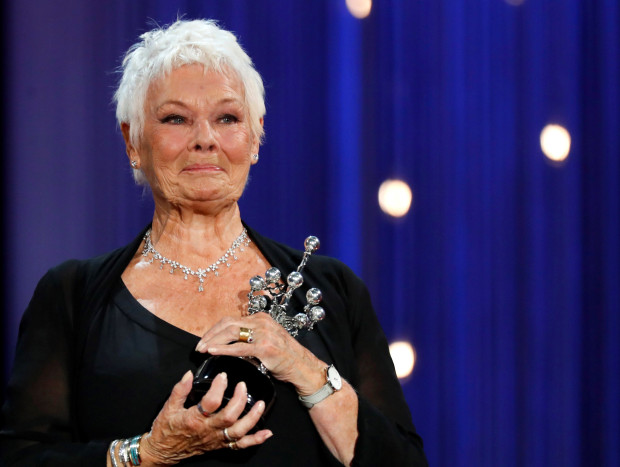 La actriz británica Judi Dench, recibe el Premio Donostia en reconocimiento a su carrera en el 2018.