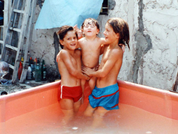 Messi con sus hermanos de niño