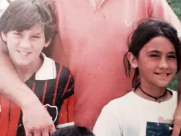 Leo Messi y Antonela niños