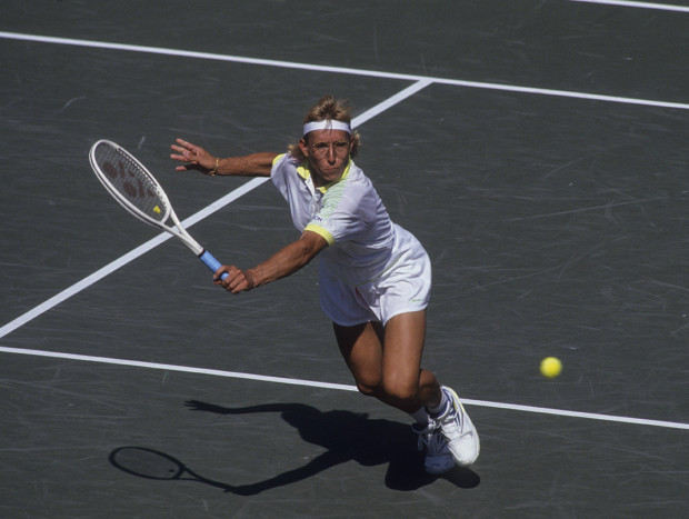 Martina Navratilova jugando a tenis