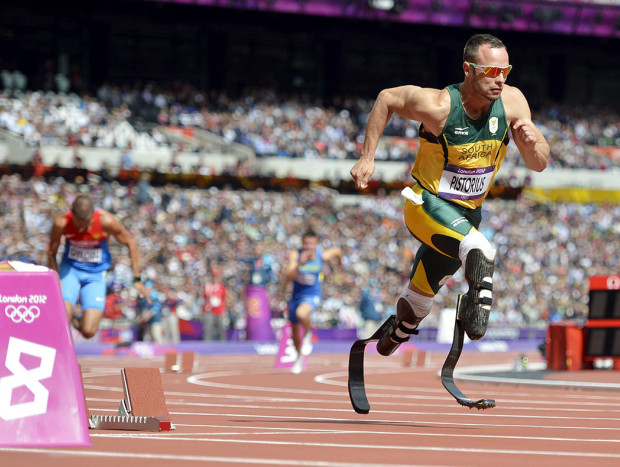 Oscar Pistorius corriendo en los Juegos Olímpicos