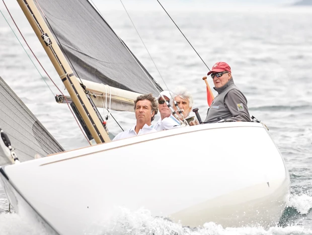Juan Carlos en una regata.