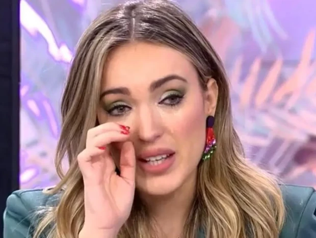 Marta Riesco llorando en televisión.