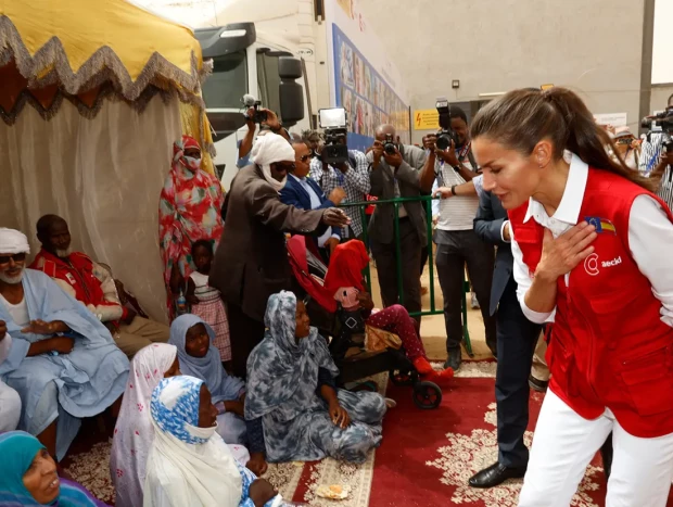 Letizia en labor humanitaria.