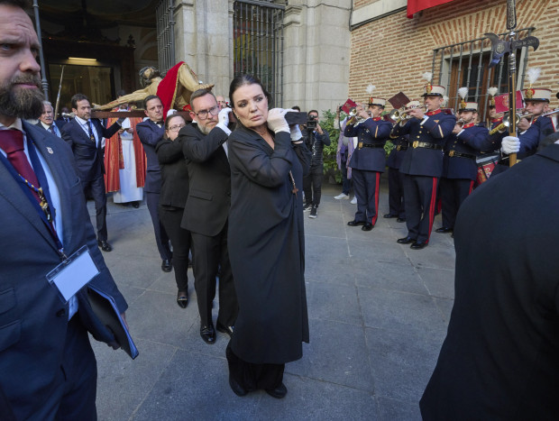 María José Cantudo, llevando el paso muy emocionada.
