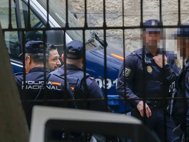 El bailaor Rafael Amargo, a su llegada a los juzgados de Alicante donde declaró tras ser detenido acusado, presuntamente, de traficar con drogas.