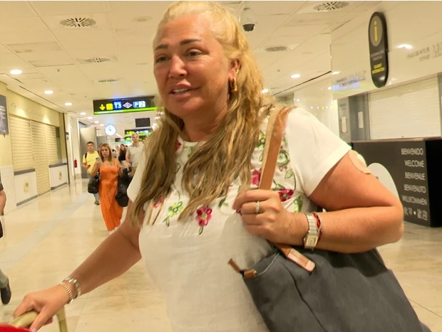 Belén Esteban llega a Madrid después de disfrutar de unos días de descanso en Canarias.