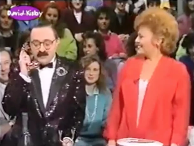 Moncho Borrajo junto a Mayra Gómez Kemp en el 'Un, dos, tres...'.