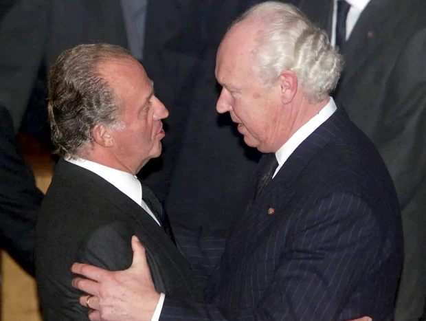Juan Carlos I y Víctor Manuel.