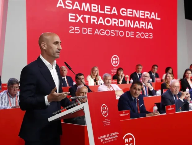 Luis Rubiales la durante su intervención en la Asamblea General extraordinaria de la RFEF