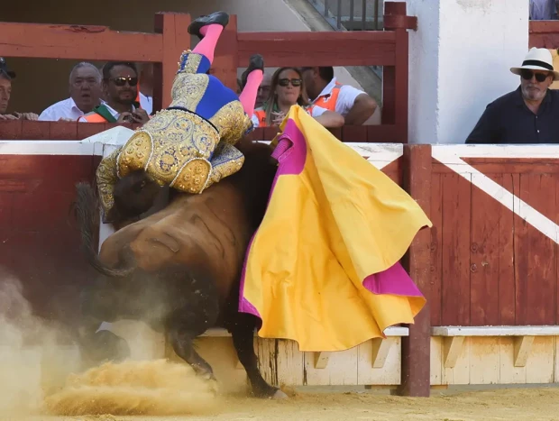 El Cordobés atacado por un toro