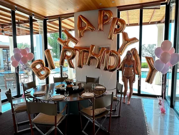 Claudia Schiffer celebrando su cumpleaños