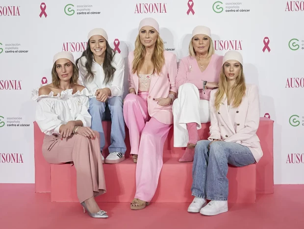 Terelu, de 58 años, amadrinó esta campaña con Eugenia Osborne, la taekwondista Adriana Cerezo, Marta Sánchez y su hija, Alejandra.