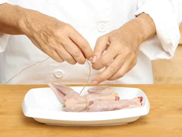 Codornices atadas